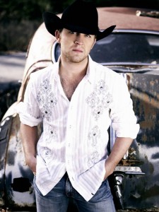 justinmoore02-x600